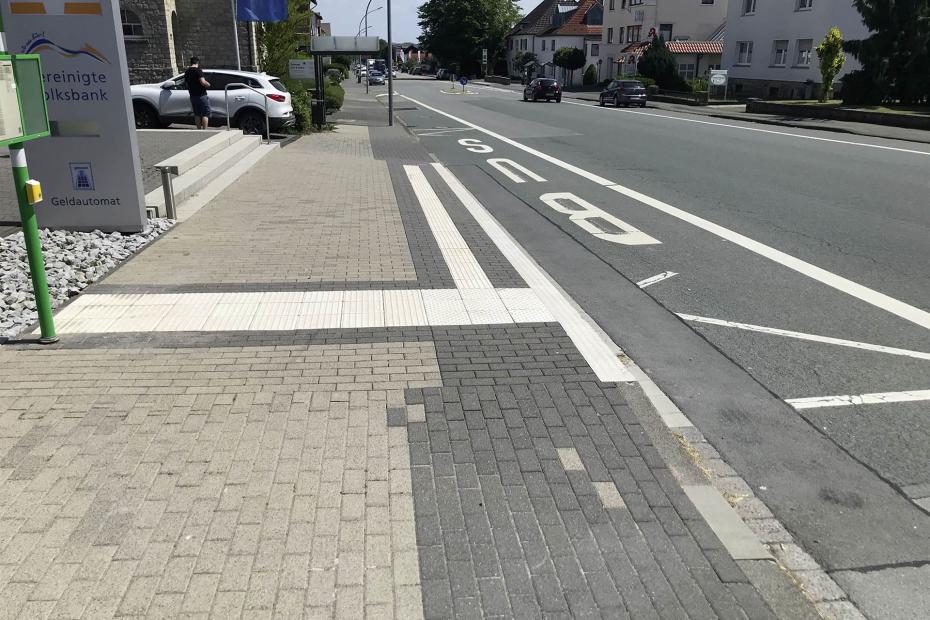 Barrierefreier Umbau Bushaltestelle Scherfede